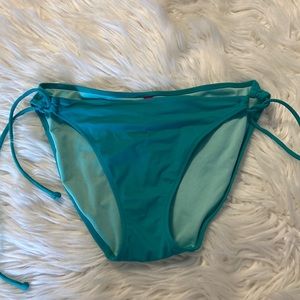 Victoria Secret Swim size L excellent condition no pilling or anything see pict